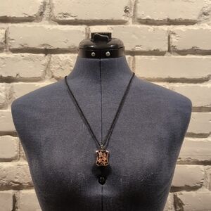 Vintage Elegant Black and Gold Pendant Necklace